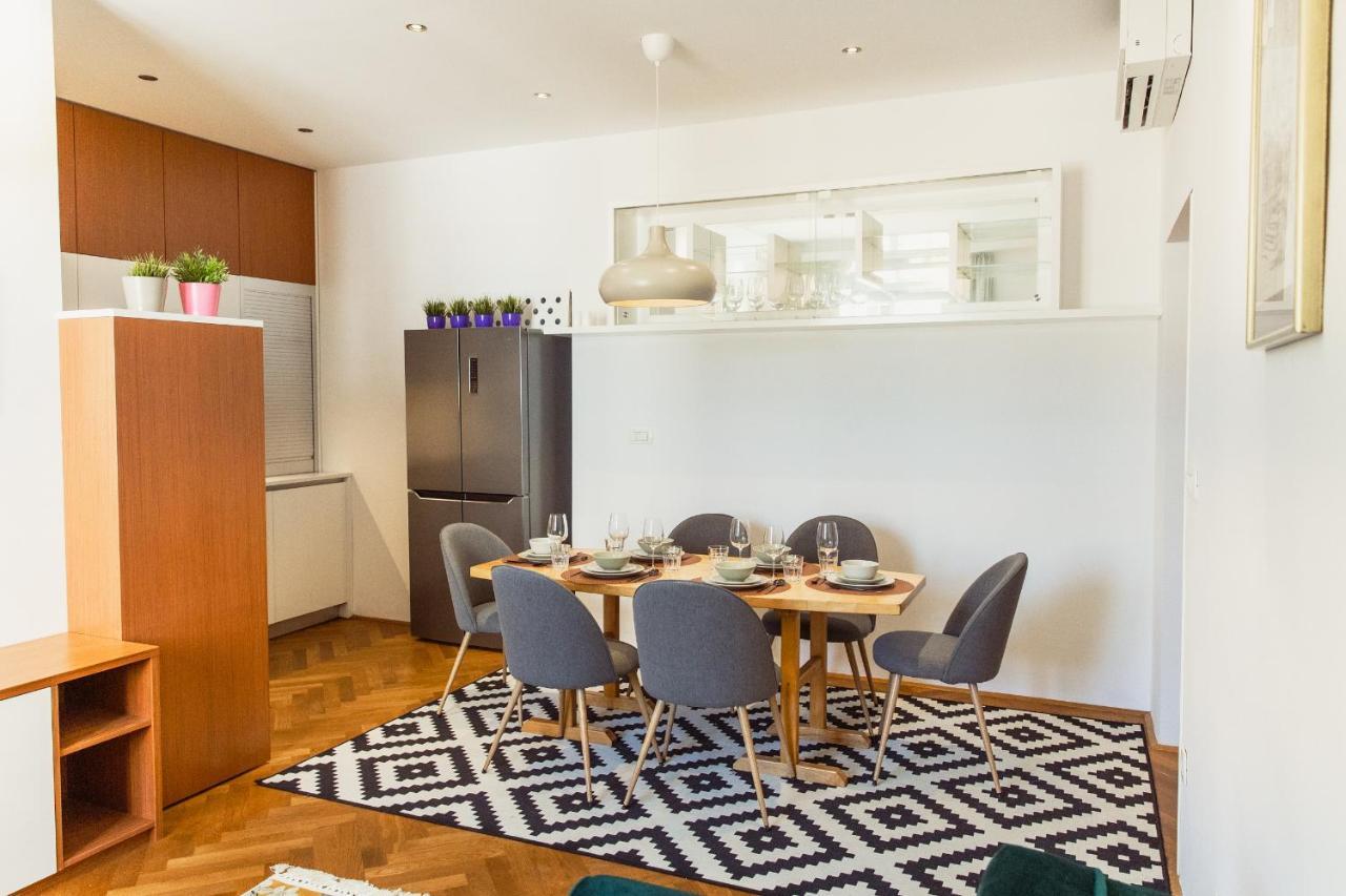 Top Location City Centre Condo In Historic Building With Free Garage Parking Ljubljana Exterior photo