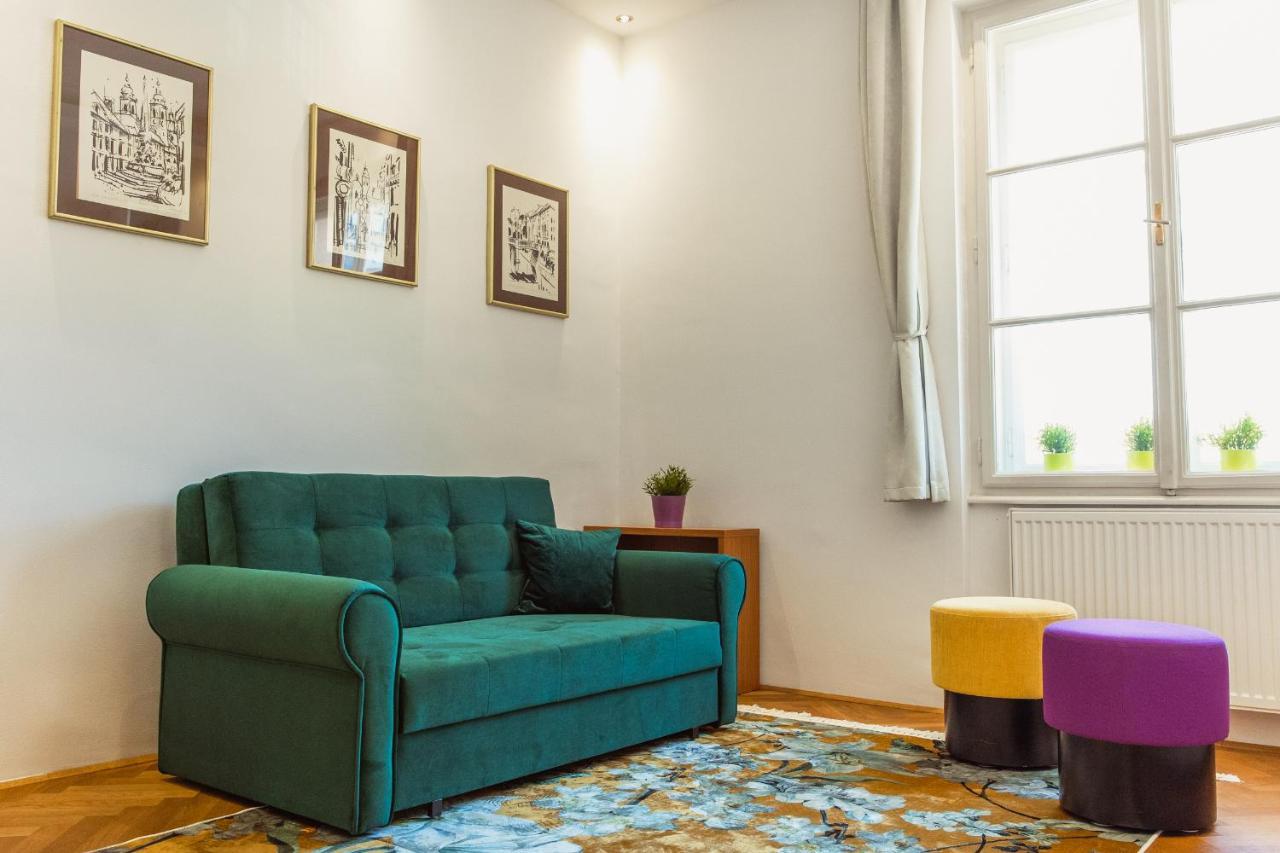 Top Location City Centre Condo In Historic Building With Free Garage Parking Ljubljana Exterior photo