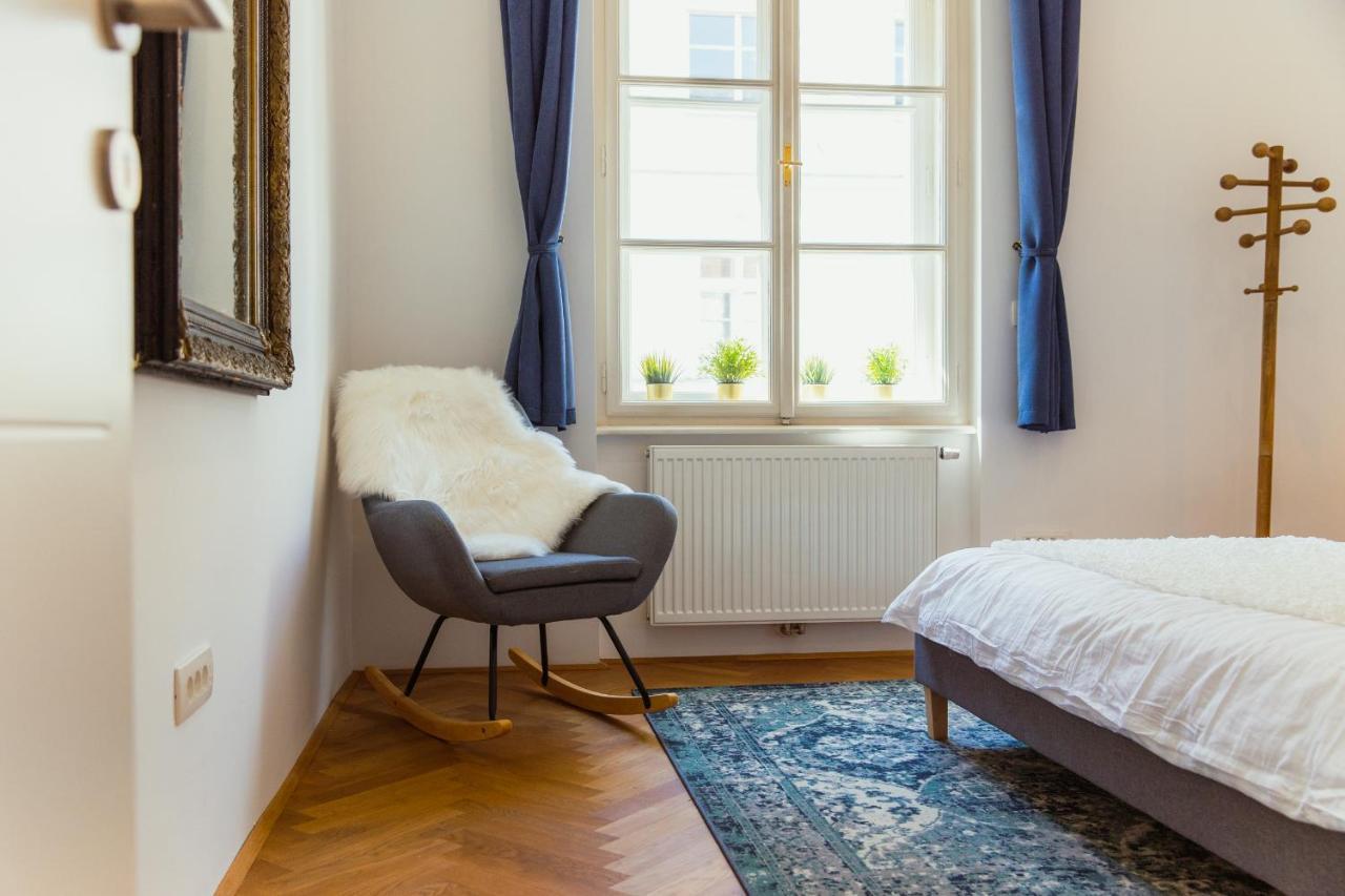 Top Location City Centre Condo In Historic Building With Free Garage Parking Ljubljana Exterior photo