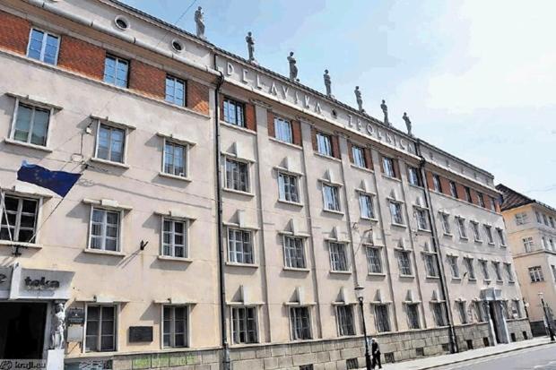 Top Location City Centre Condo In Historic Building With Free Garage Parking Ljubljana Exterior photo